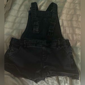 Selling Empyre black overalls. In practically new condition only worn once!